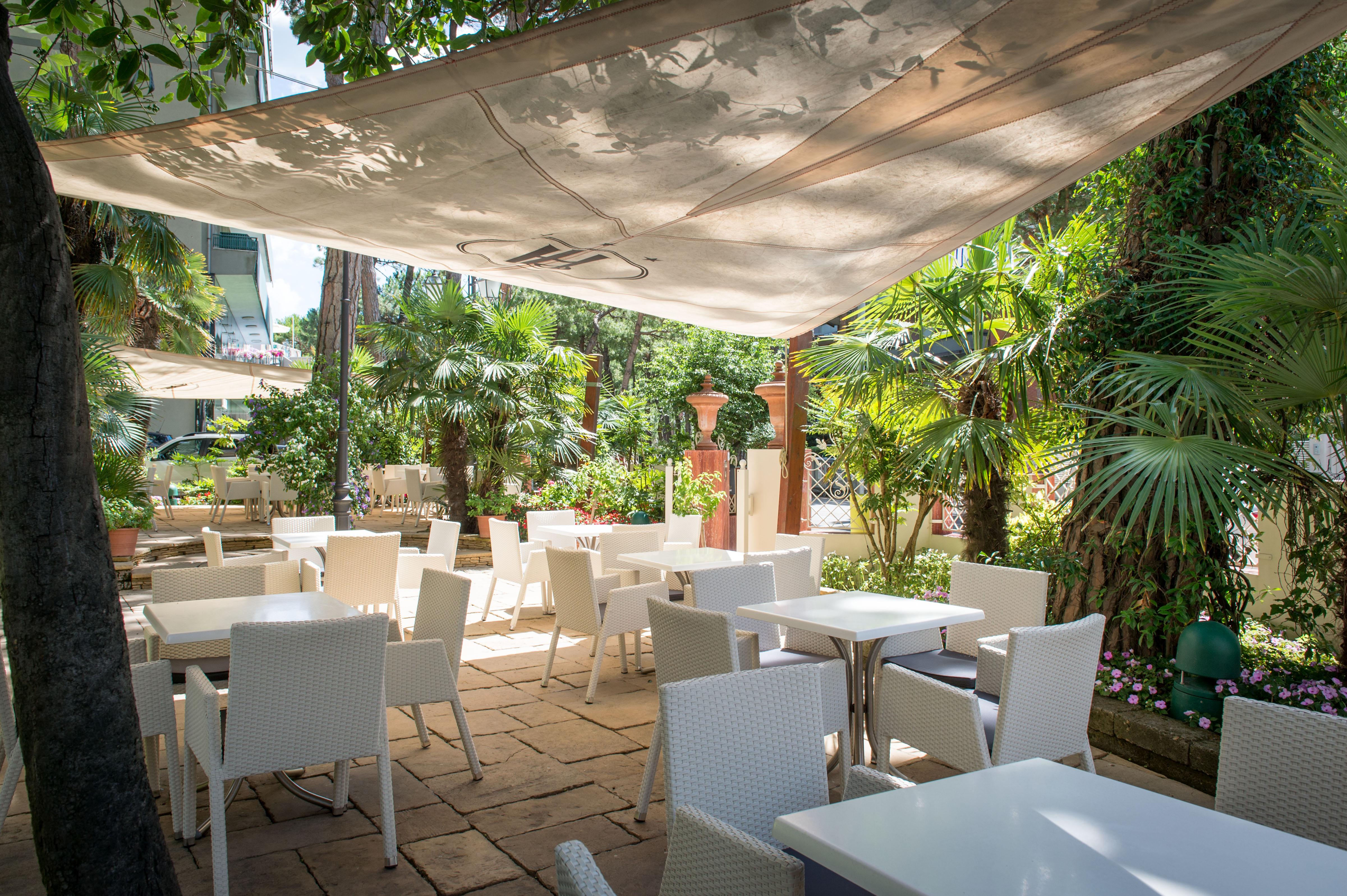 Hotel Luxor Milano Marittima Exterior photo