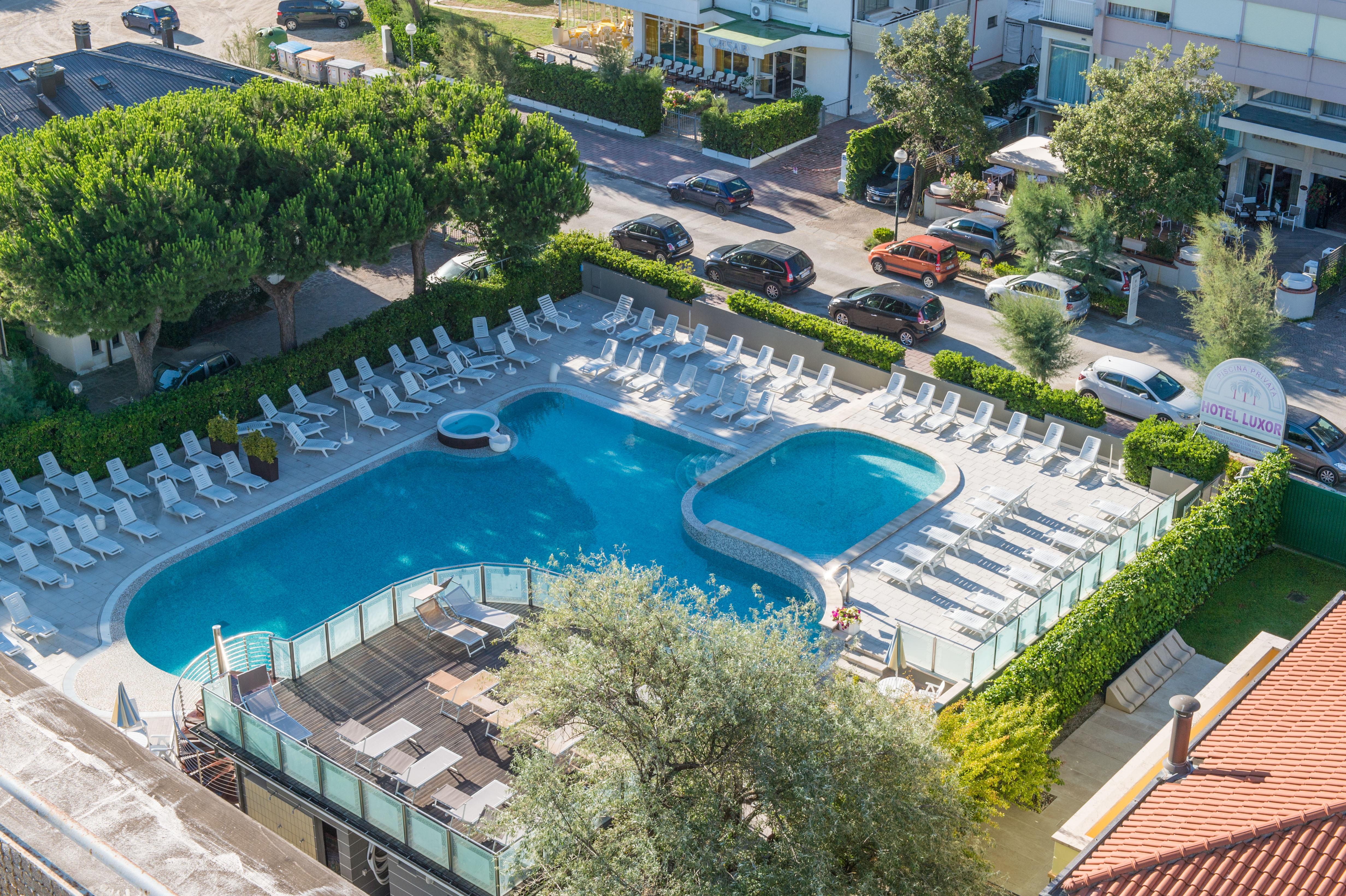 Hotel Luxor Milano Marittima Exterior photo