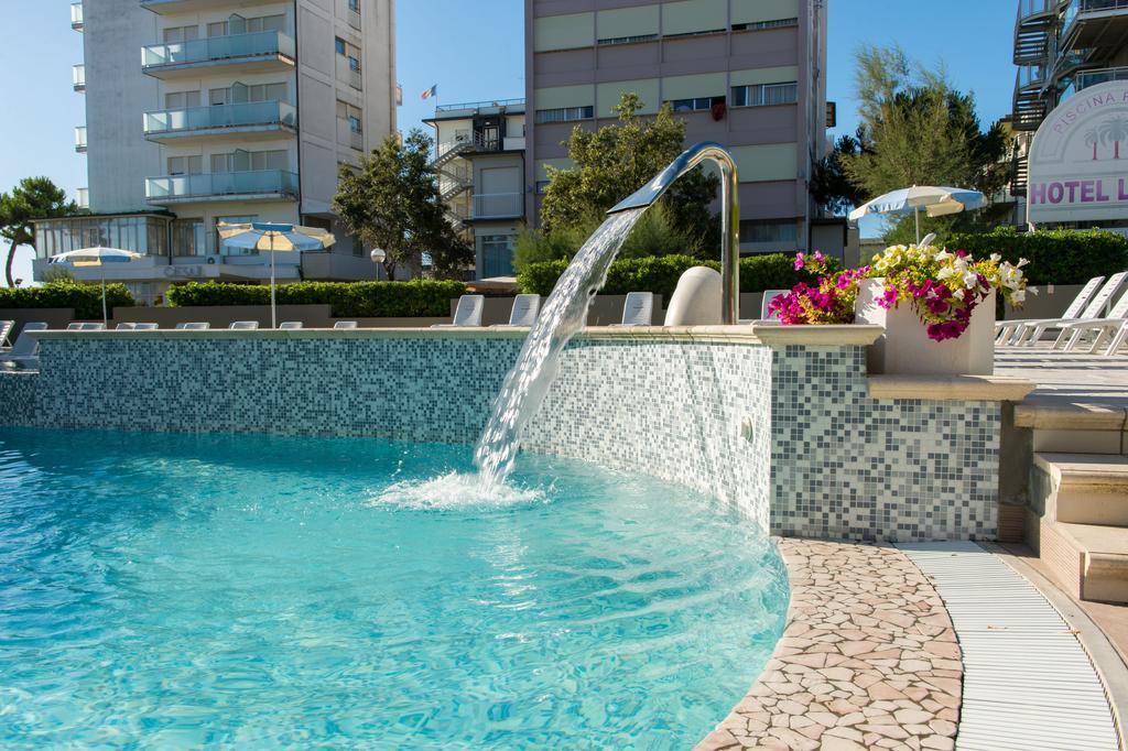 Hotel Luxor Milano Marittima Exterior photo