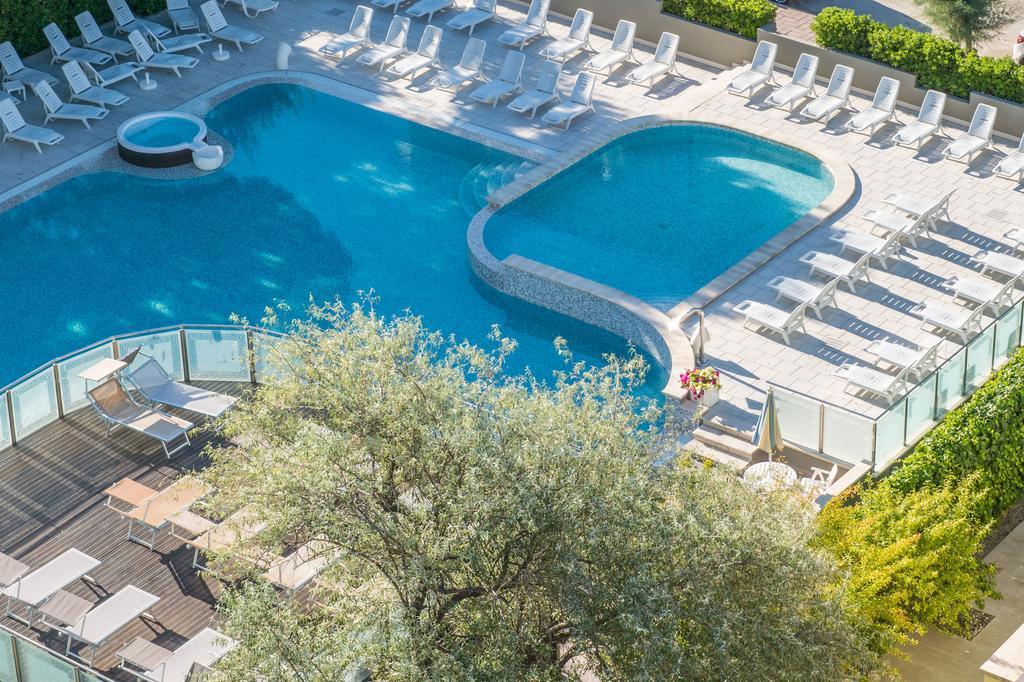 Hotel Luxor Milano Marittima Exterior photo