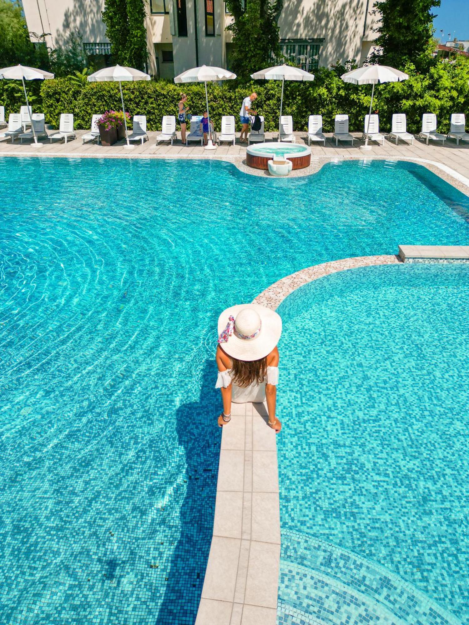 Hotel Luxor Milano Marittima Exterior photo