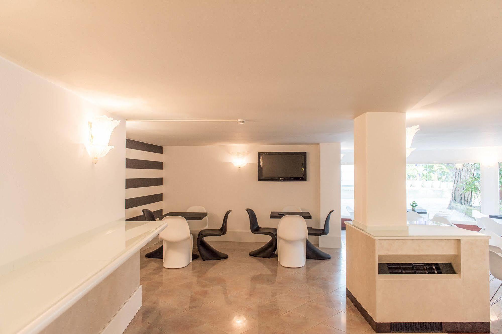 Hotel Luxor Milano Marittima Exterior photo